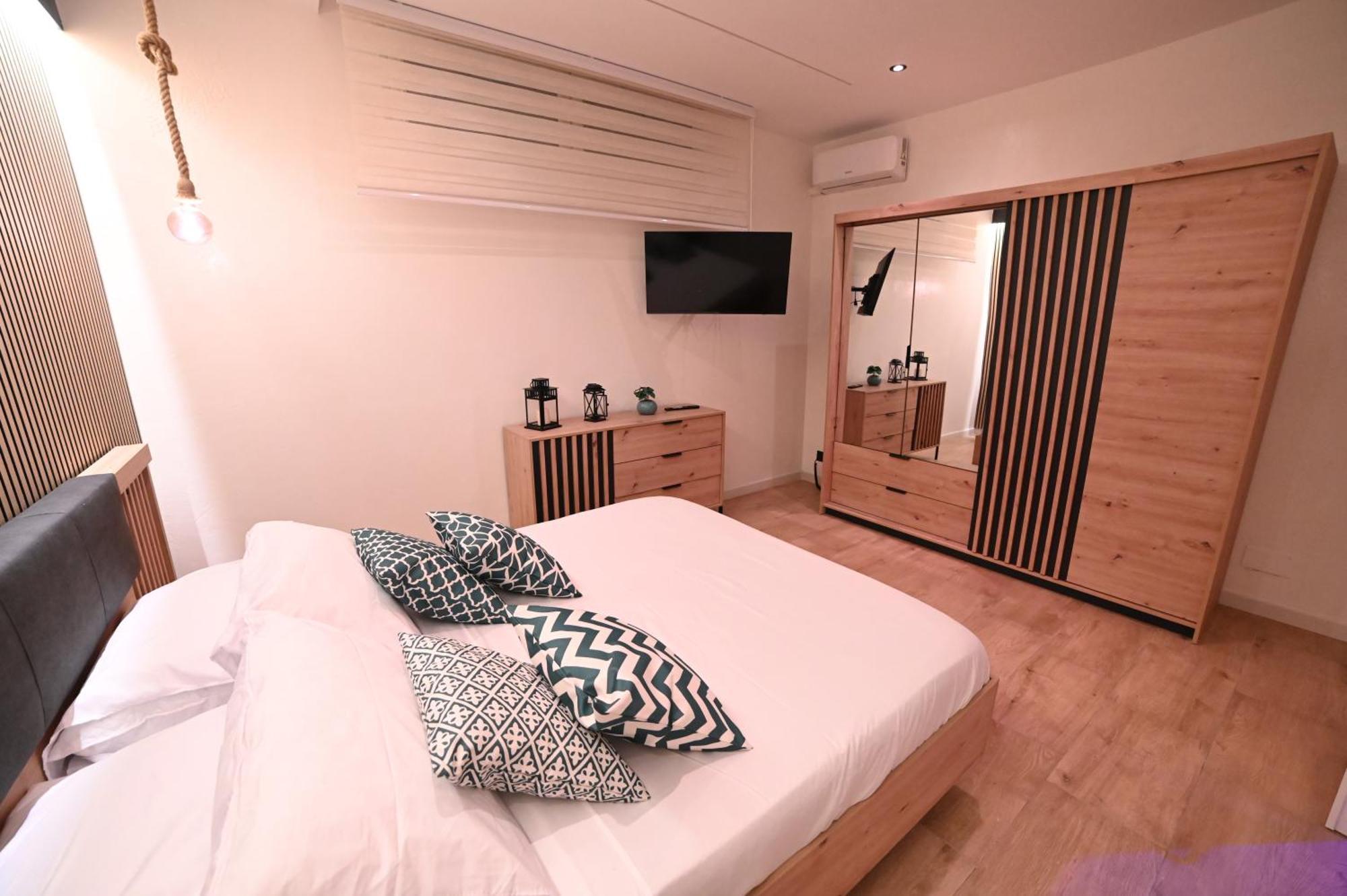 Duca Degli Abruzzi Modern House Luxury Relax Apartment Бриндизи Екстериор снимка